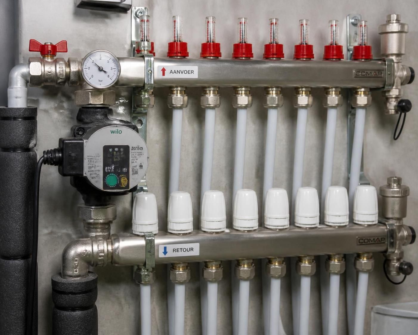 ontdek hoe een vloerverwarming verdeler werkt en leer waar je op moet letten bij installatie en onderhoud voor een efficiënte en comfortabele verwarming.